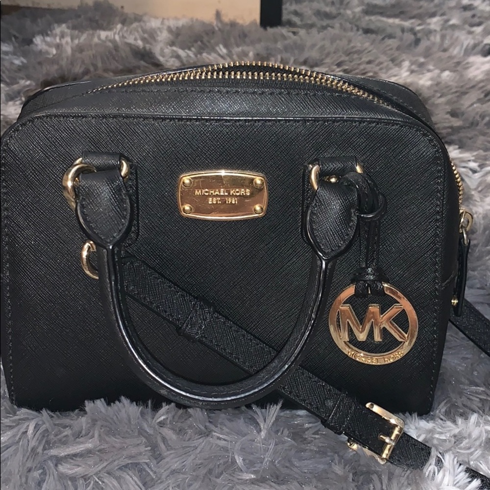 Cross body purse